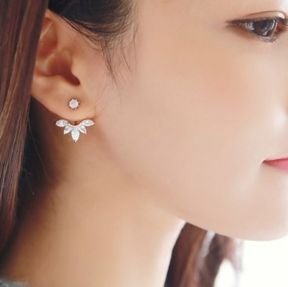 Sparkling CZ Leaf Earrings - Picture 2 of 2